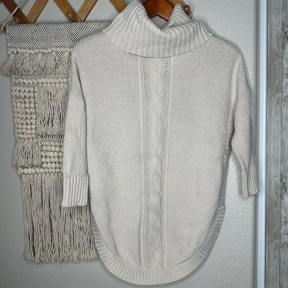 Express Cream Chunky Knit Turtleneck Sweater